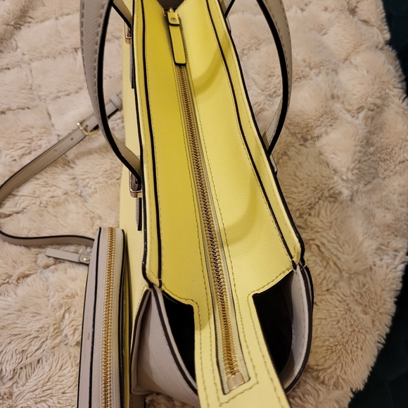 Kate Spade Hayden Tote and Wallet - Picture 6 of 13